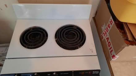 Photo of free Baby Belling 2-Ring TableTop cooker (Close to Wrexham Centre) #3