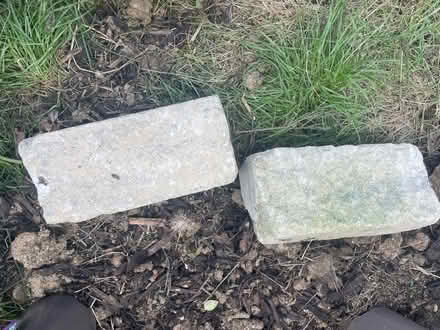 Photo of Cotswold stone bricks (Eynsham OX29) #1