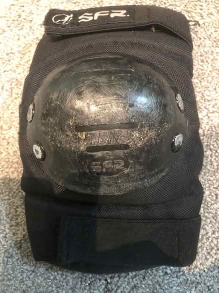 Photo of free 3 sets of skater pads for kids (Bromley South) #2