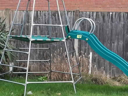 Photo of free tp climbing frame and slide (CV9 atherstone) #1