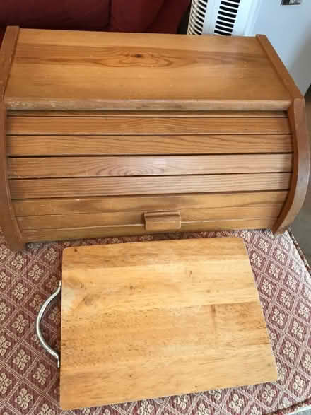 Photo of free Pine bread bin and chopping board (Pinxton NG16) #1