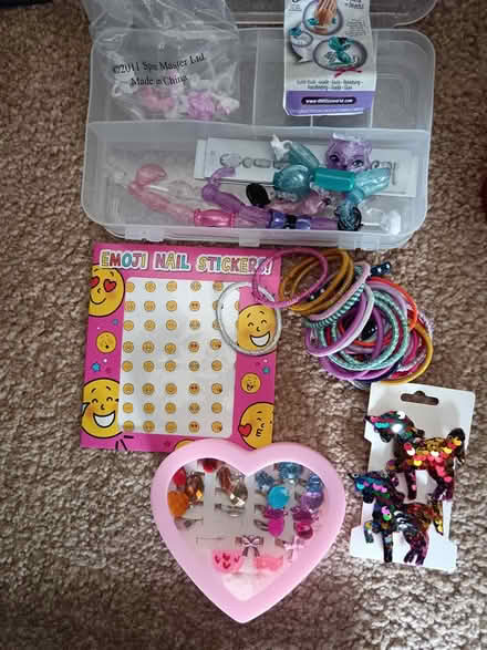 Photo of free Kids bits (Bennetts End, HP3) #2