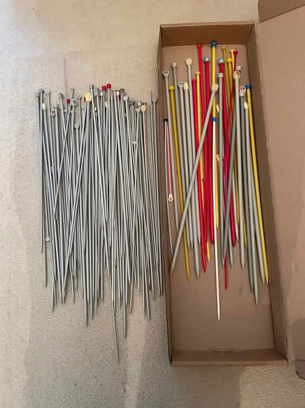 Photo of free Assorted knitting needles (Caldecott OX14) #1