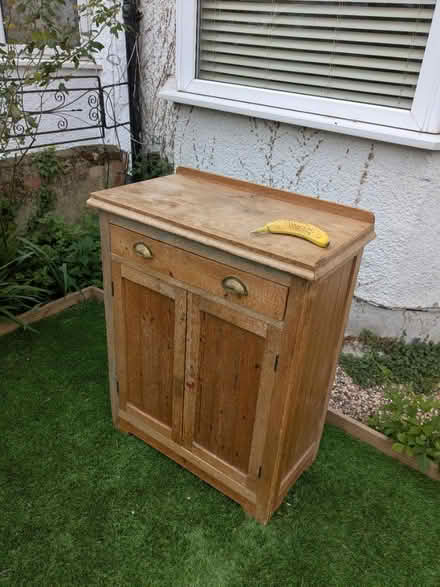 Photo of free Small wooden cabinet (Mitcham/collierswood CR4) #1