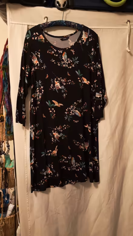 Photo of free Women's Clothes (DN21, Gainsborough) #4