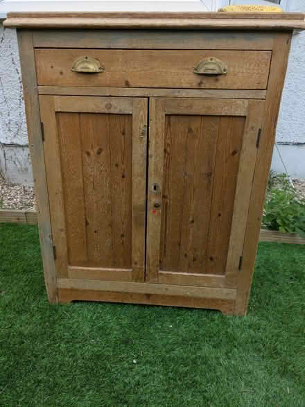 Photo of free Small wooden cabinet (Mitcham/collierswood CR4) #2