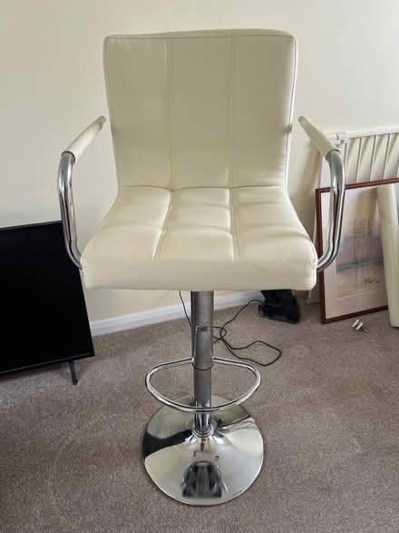 Photo of free Cream & Chrome Bar Stool (never used) (Knaphill GU21) #2