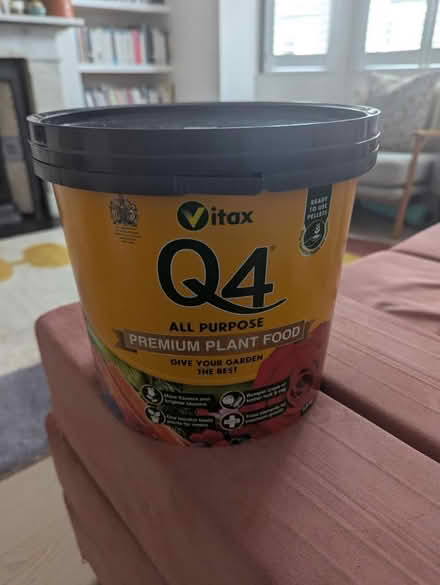 Photo of free Large tub plant food pellets (OX4 Boulter Street) #1