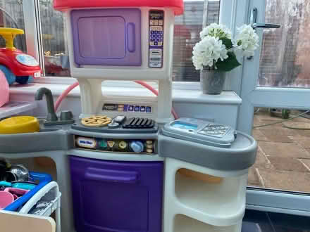 Photo of free Little tikes kitchen (Oadby Le2) #1