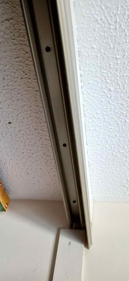 Photo of free Mirrored built in wardrobe (Manningtree) #2