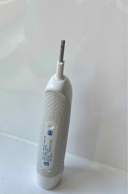 Photo of free Oral-B Pro battery toothbrush (Woodstock) #2