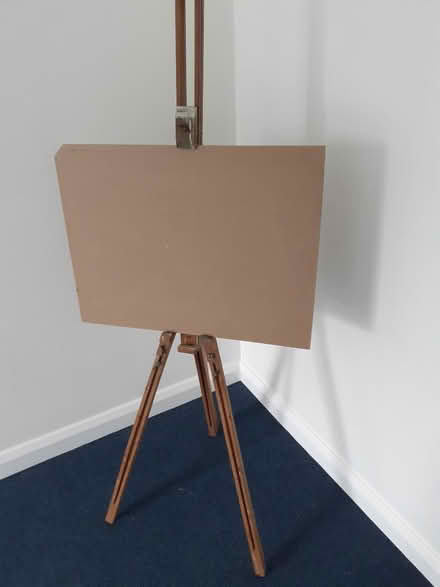 Photo of free Portable painting easel (Mildmay N1) #2