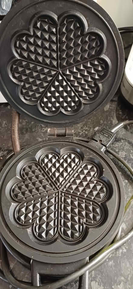 Photo of free Old German Waffle Maker - not working (Woodingdean BN2) #2