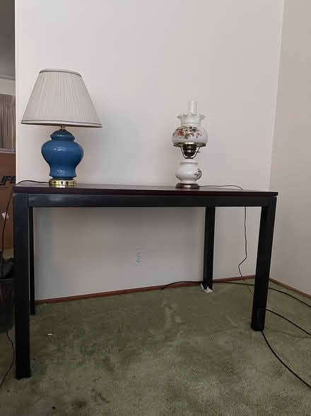 Photo of free Table (Downtown Menlo) #1