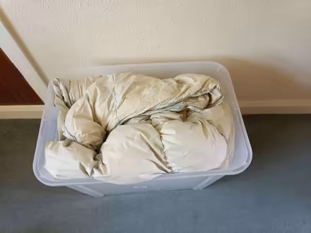 Photo of free double duvet (possibly king or queen size - not sure) (Brookhouse LA2) #1