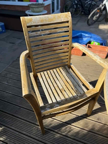 Photo of free Teak extending table & 6 chairs (WR3 Perdiswell) #2