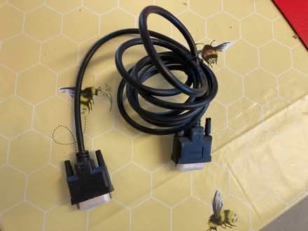 Photo of free 2 M monitor cable (Leegomery TF1) #2