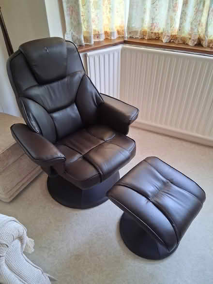 Photo of free Swivel chair and footstool (Eccleshall Road) #3