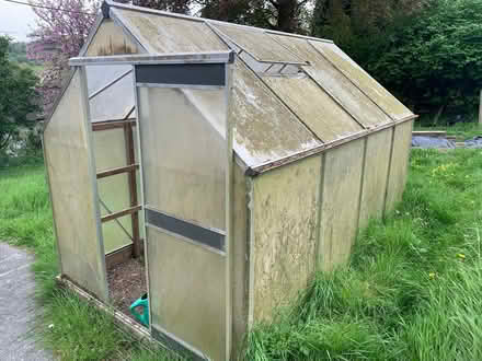 Photo of free 6ft x 8ft Polycarbonate Greenhouse (Pipe Aston SY8) #3