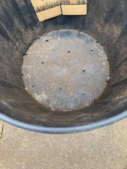 Photo of free Plastic pot container (North Watford) #3