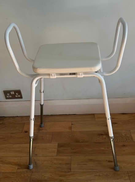 Photo of free Perching stool and raised toilet seat (Yarnton OX5) #3