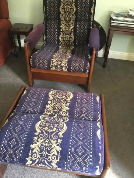 Photo of free Three piece suite (Honiton central) #2
