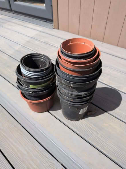 Photo of free Approx 20 1l plastic plant pots (Chalker's Corner TW9) #1