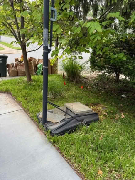 Photo of free Basketball hoop (North Arlington VA) #2