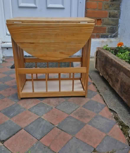 Photo of free Drop leaf side table (London N17) #2