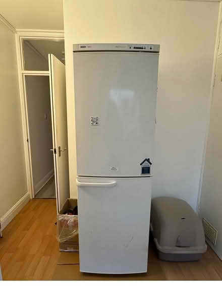Photo of free Bosch Fridge Freezer (SW18) (Wandsworth) #1