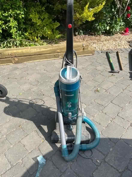 Photo of free Hoover breeze Eve vacuum cleaner (Wigston LE18) #1