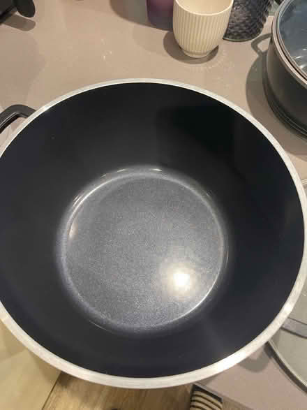 Photo of free Two pots with lids 28cm and 32 cm (Woking) #3
