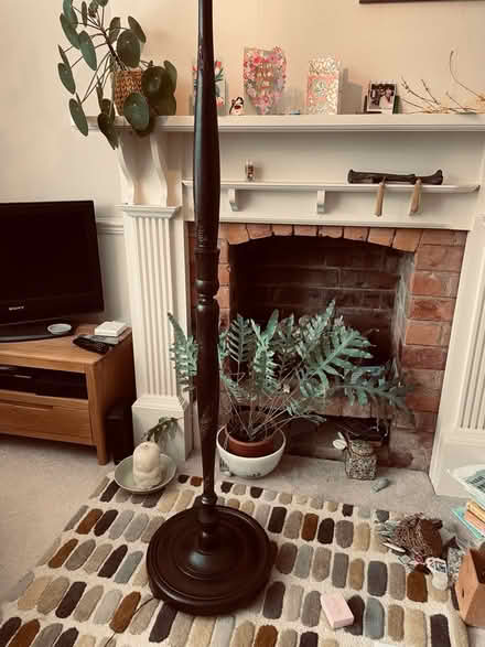 Photo of free standard lamp and magazine rack (Mapperley NG3) #1