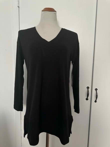 Photo of free Women’s sweater xs with tags (Clinton Hill, Brooklyn) #3
