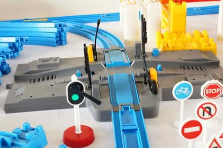 Photo of free Tomy track, engine, carriages, signs etc. (Kings Meaburn CA10) #4