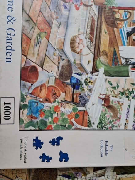Photo of free 1000 piece Jigsaw Puzzle (College Town GU47) #2