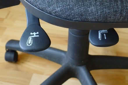 Photo of free Office swivel chair (Charvil RG10) #4