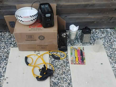 Photo of free Kitchen Items and a toy (Redwood CIty) #3