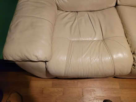 Photo of free Powered Recliner 3 Seater Cream Leather Sofa (Purbrook PO7) #1