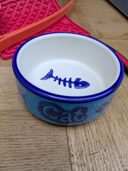 Photo of free Dog/cat items (Tetbury GL8) #3