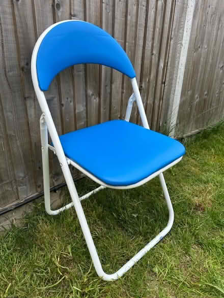 Photo of free Blue folding chair (Hildenborough) #1