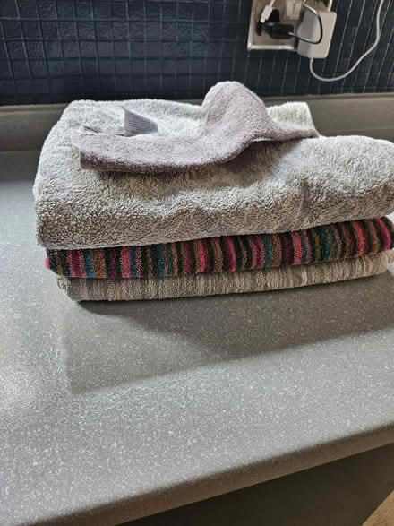 Photo of free Bath towels x 4 (Scarborough YO12) #1