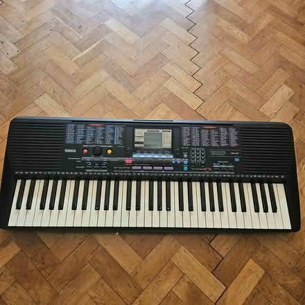 Photo of free Yamaha psr 220 (Booterstown) #1