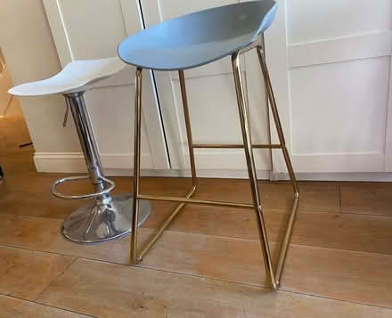 Photo of free Counter chairs grey and white (Barnsbury N1) #2