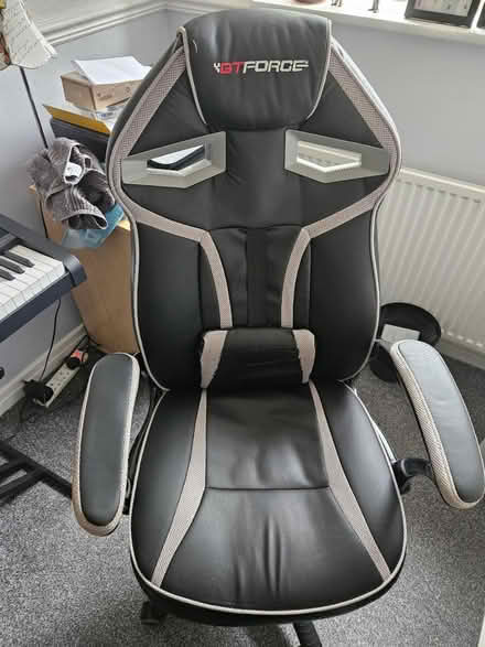 Photo of free Office Chair/Gaming Chair (Heckmondwike) #1