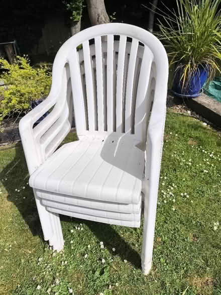 Photo of free 4 White plastic garden chairs (Reading RG2 (Shinfield Road)) #3