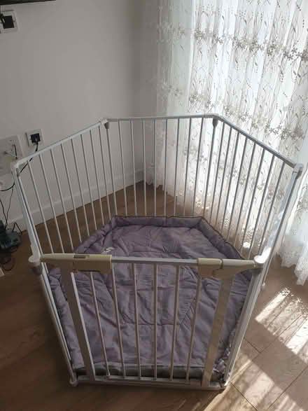 Photo of free 3 in 1 Playpen, Fire Guard or Room Divider (Burgess Park SE5) #1