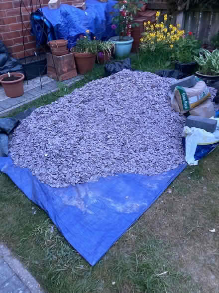 Photo of free Garden slate chippings βplumβ 20mm (Clifton YO30) #1