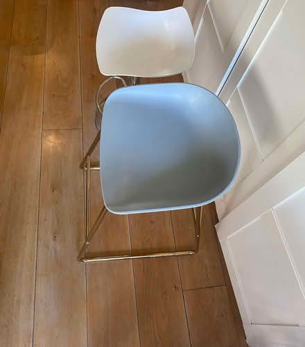 Photo of free Counter chairs grey and white (Barnsbury N1) #1