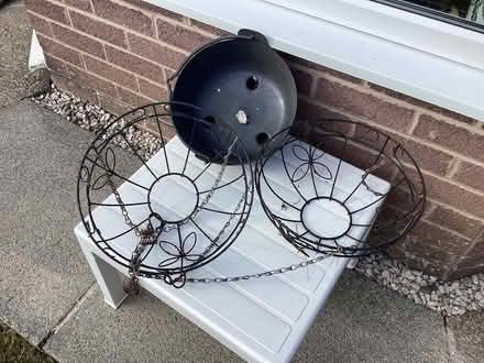 Photo of free hanging baskets (Kendal LA9) #1